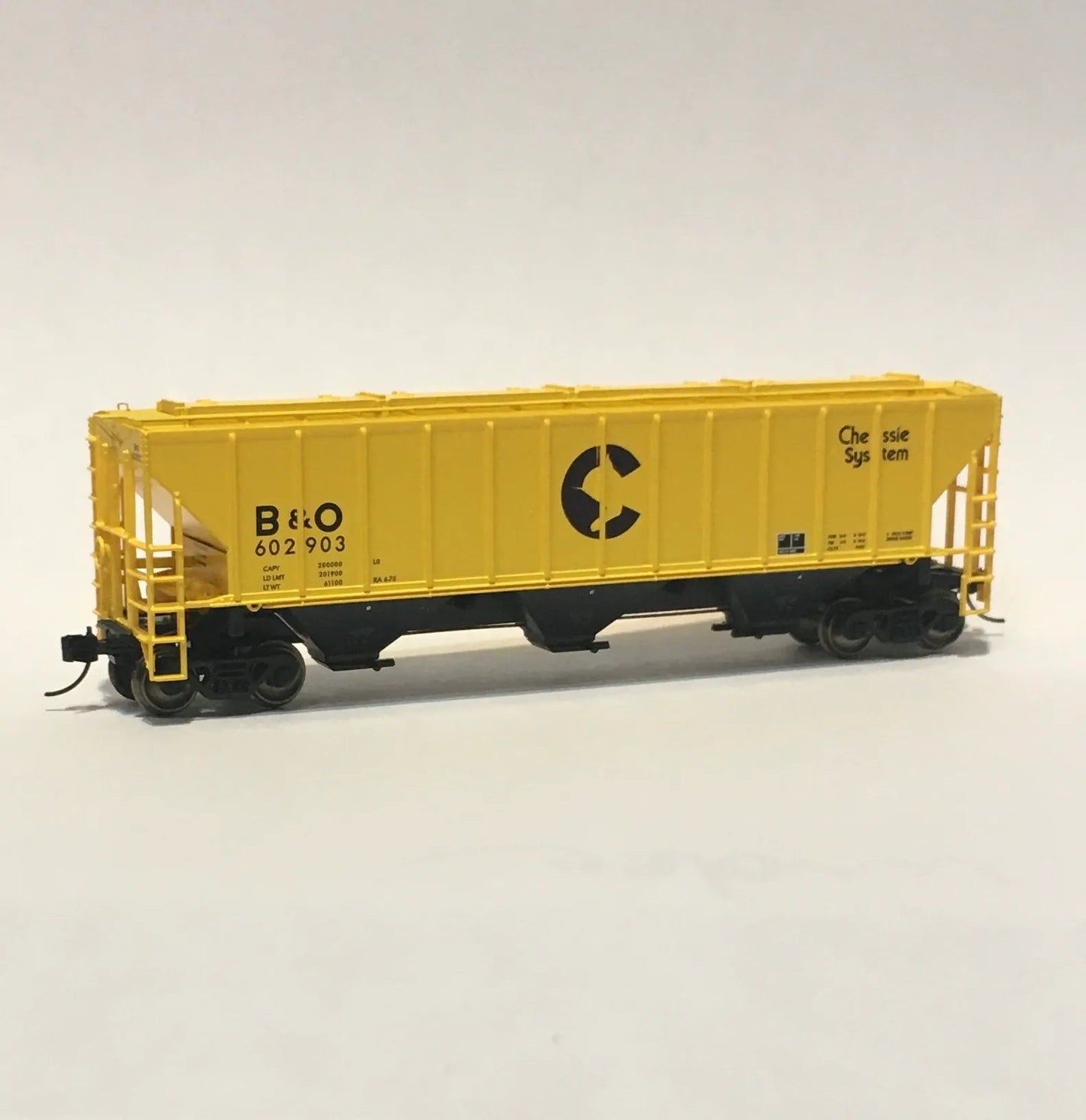 Trainworx 24430 - 05 N, PS2CD 4427 Covered Hopper, Chessie System, BO, 602922 - House of Trains