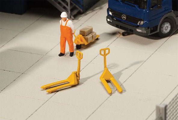 Walthers SceneMaster 4144 HO Pallet Jacks, 4 pack - House of Trains