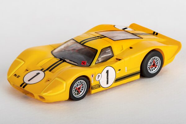 AFX 22025 HO, MegaG+, Collector Series Clear, Ford GT40 Mark IV, Sebring, #1, Yellow