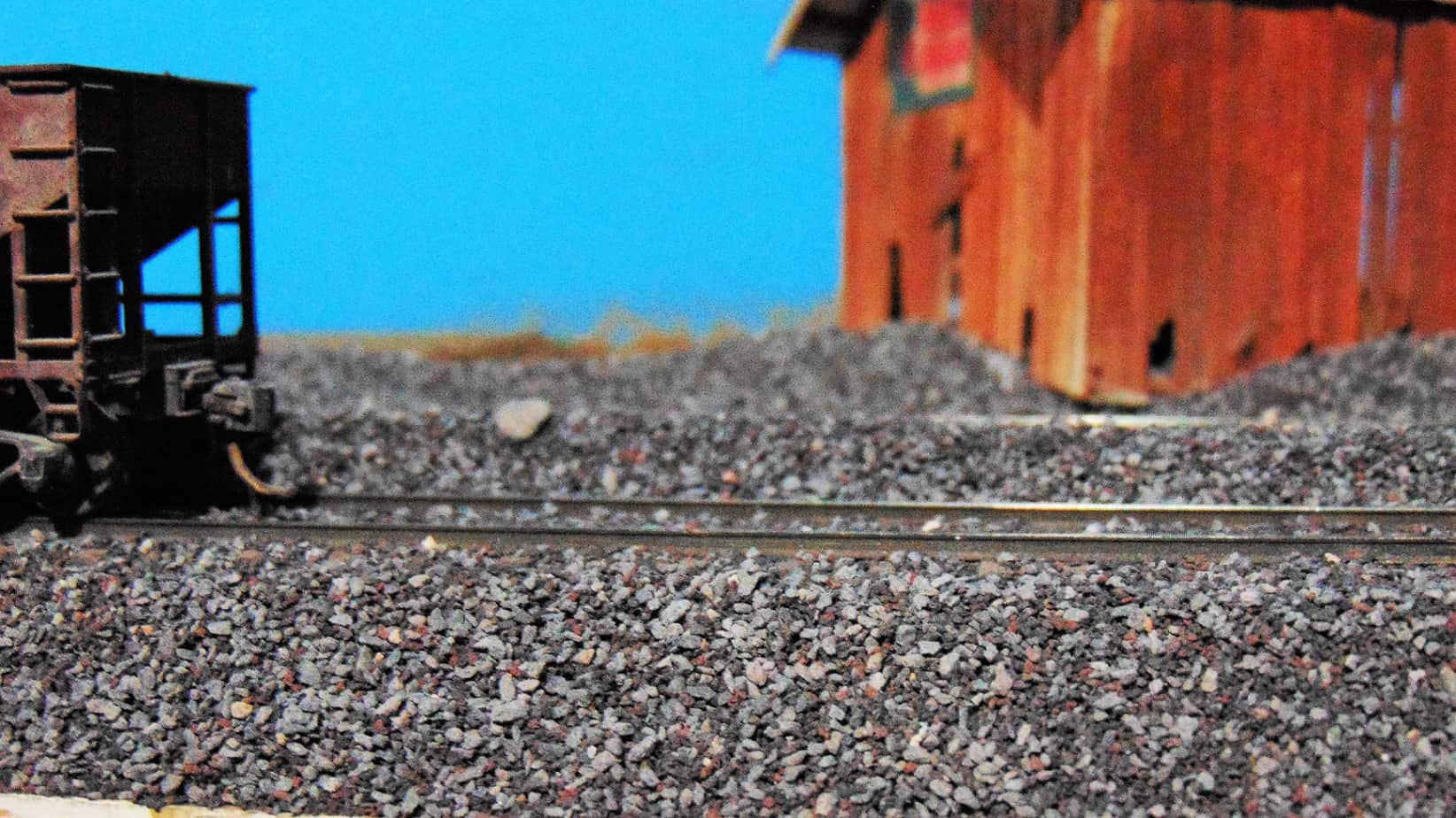 Arizona Rock and Mineral Co. 122 - 2 HO Scale Ballast, 12oz. Bag, Yard Mix - House of Trains