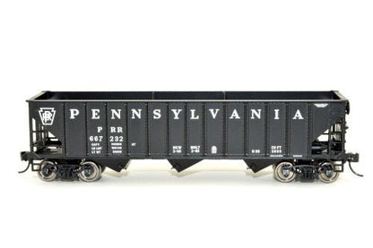 Bowser 42929 HO, 70 Ton, 12 Panel Triple Hopper, PRR, 667232 - House of Trains