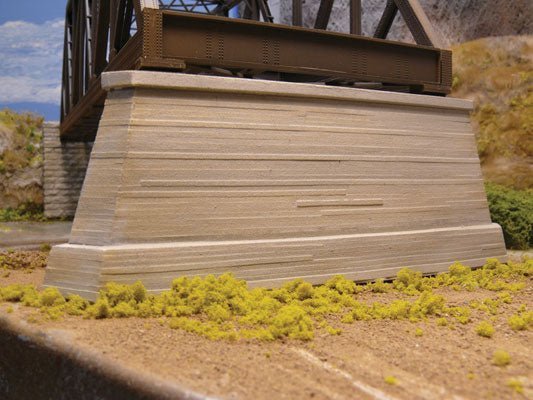 Chooch 8433 HO Poured Concrete Double Track Bridge Pier - House of Trains
