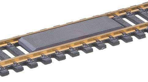 Kadee 322 HO Code 83 Delayed Action Uncoupler, Between Rails - House of Trains
