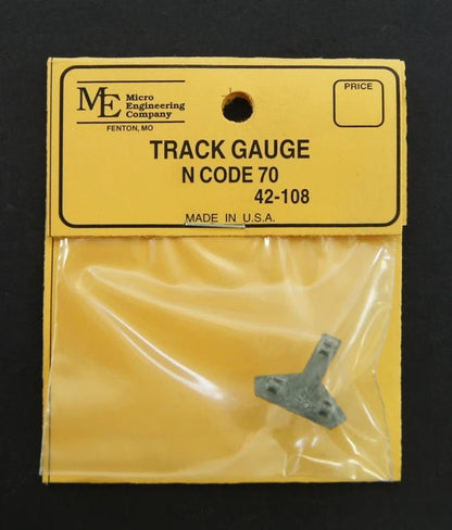 Micro Engineering 42 - 108 N Code 70 Track Gauge Metal 3 Point - House of Trains