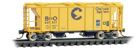 Micro - Trains Line 095 00 091 N PS - 2 2 - Bay Covered Hopper, Chessie System, BO, 631517 - House of Trains