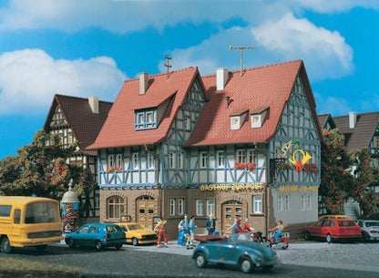 Vollmer 3637 HO Village Inn - House of Trains