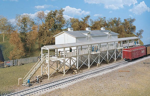 Walthers 933 - 3049 HO Icing House and Platform (4 Colors/Clear) - House of Trains