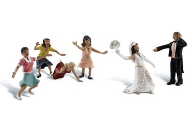 Woodland Scenics 1932 HO, Wedding Bouquet Toss, 6 Pieces - House of Trains