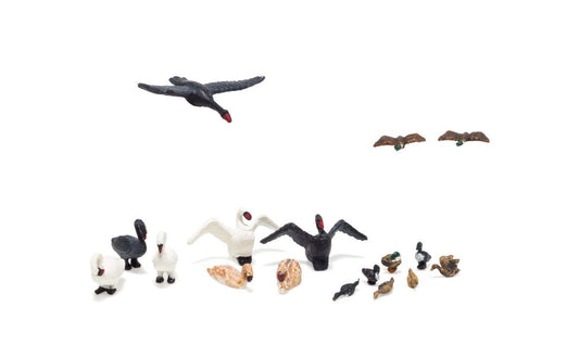 Woodland Scenics 1969 HO Ducks and Swans, 17 pieces - House of Trains