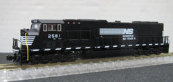 Kato 176-7613 N SD70M, DCC Ready, Flat Radiator, Norfolk Southern, NS, 2581 - House of Trains