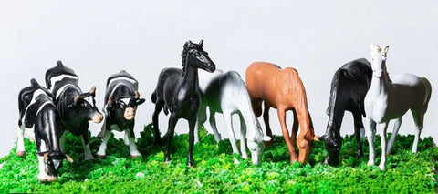 Rock Island Hobby 61301 O, Cows and Horses, 8 Figures - House of Trains