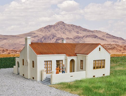 Walthers 933-3785 HO Mission Style Bungalow (Four Colors Plastic) - House of Trains